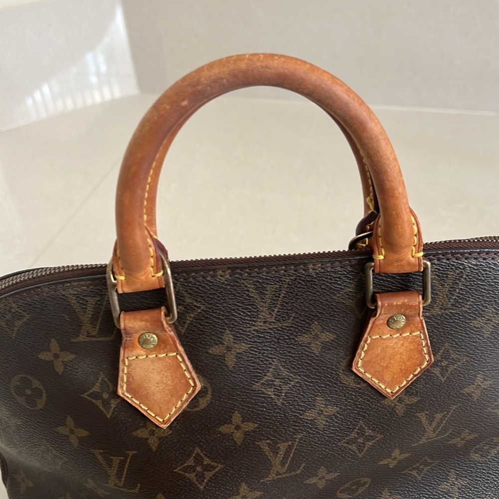 Louis Vuitton Brown Monogram Handbag - Picture 3 of 16